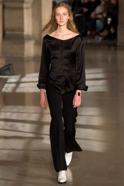 Look 5